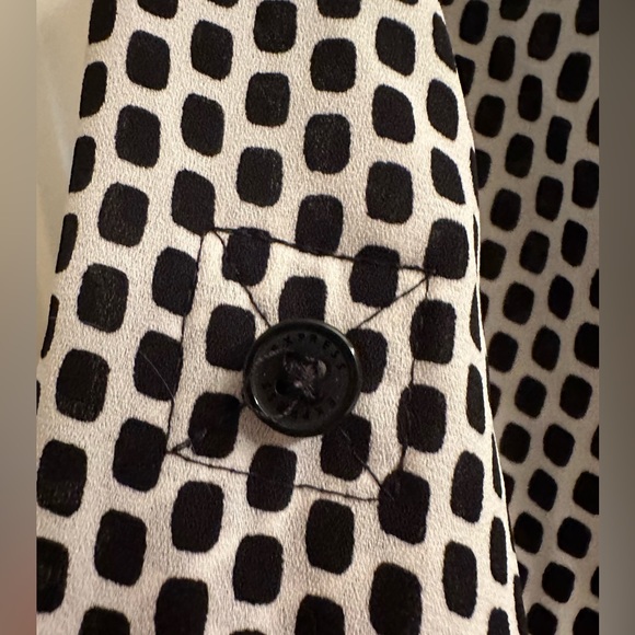 Express Portofino Button Down Top - Picture 6 of 7